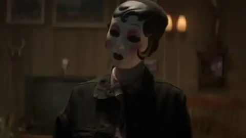 Still 5 of The Strangers: Chapter 1 (2024) BluRay [Hindi (ORG 5.1) & English] 4K 1080p 720p & 480p Dual Audio [x264/10Bit-HEVC]