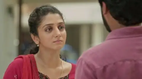 Still 5 of House Mates (2025) UNCUT WEB-DL [Hindi (DD2.0) & Tamil] 4K 1080p 720p & 480p Dual Audio [x264/HEVC]