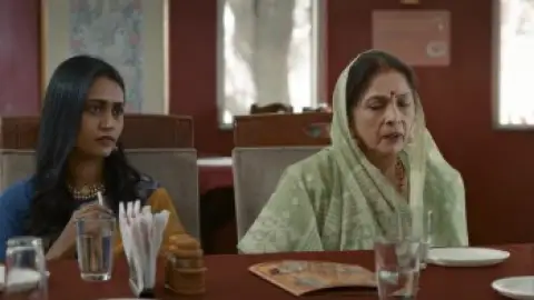 Still 5 of Panchayat (Season 2) WEB-DL [Hindi DD5.1] 4K 1080p 720p & 480p [x264/HEVC] HD | ALL Episodes [PrimeVideo Series]
