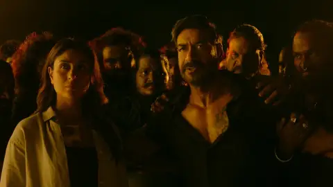 Still 8 of Singham Again (2024) WEB-DL [Hindi ORG-DD2.0] 1080p 720p & 480p [x264/HEVC] | [EXCLUSiVELY By ]