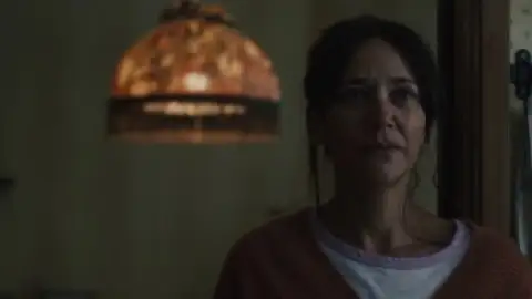Still 5 of Black Mirror (Season 7) WEB-DL [Hindi (DD 5.1) & English] 4K 1080p 720p & 480p [x264/10Bit-HEVC] Dual Audio DD5.1 | NF Series [All Episodes]