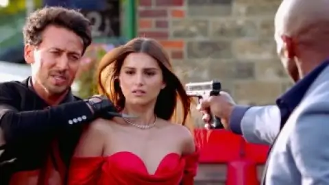 Still 5 of HeroPanti 2 (2022) WEB-DL [Hindi DD5.1] 1080p 720p & 480p [x264/HEVC] HD
