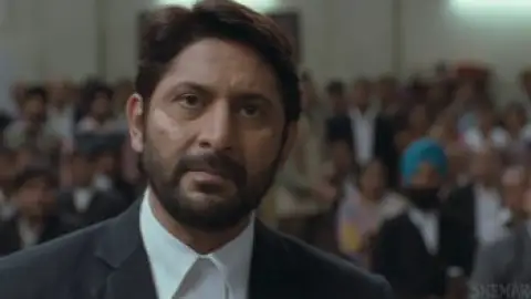Still 5 of Jolly LLB (2013) BluRay [Hindi DD5.1] 1080p 720p & 480p [x264/HEVC]