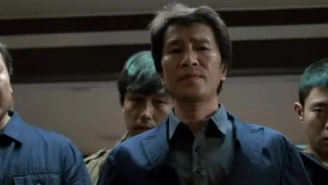 Still 2 of A Hard Day (2014) BluRay [Hindi (ORG 5.1) & Korean] 1080p 720p & 480p Dual Audio [x264/10Bit-HEVC]