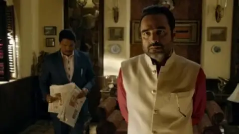 Still 4 of Super 30 (2019) BluRay [Hindi DD5.1] 1080p 720p & 480p [x264/HEVC]