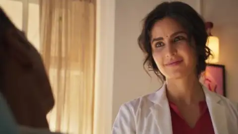 Still 3 of Sooryavanshi (2021) WEB-DL [Hindi DD5.1] 1080p 720p & 480p [x264/HEVC]
