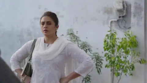 Still 1 of Single Salma (2025) WEB-DL [Hindi DD5.1] 4K 1080p 720p & 480p [x264/HEVC]