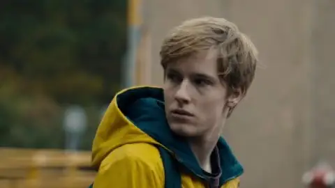 Still 1 of Dark (Season 3) WEB-DL [English (ORG 5.1) & German] 1080p 720p & 480p x264 Dual Audio DD5.1