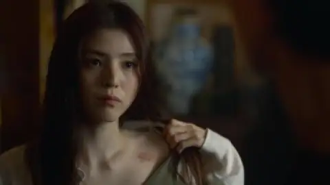 Still 6 of Gyeongseong Creature (Season 2) WEB-DL [Hindi (ORG 5.1) & English] 1080p 720p & 480p [x264/10Bit-HEVC] | [ALL Episodes] | NF Series