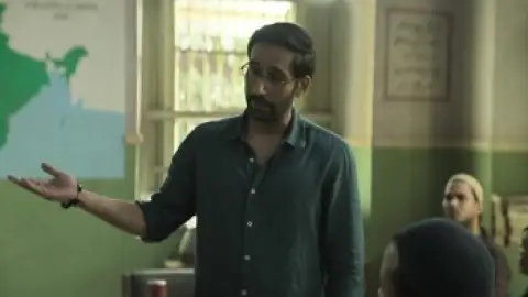 Still 5 of The Kerala Story 2 Goes Beyond (2026) DS4K WEB-DL [Hindi DD5.1] 4K 1080p 720p & 480p [x264/HEVC]