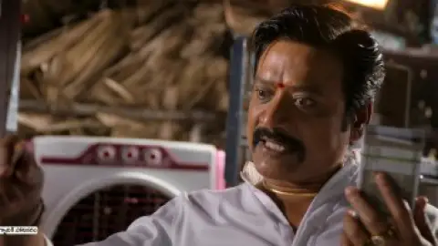 Still 2 of Game Changer (2025) PROPER DS4K WEB-DL [Hindi (ORG 5.1) & Telugu] 4K 1080p 720p & 480p Dual Audio [x264/HEVC]