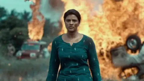 Still 7 of Driver Jamuna (2022) UNCUT WEB-DL [Hindi (DD5.1) & Tamil] 1080p 720p & 480p Dual Audio [x264/10Bit-HEVC]