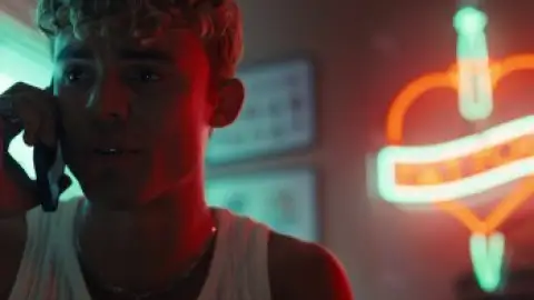 Still 4 of Your Fault: London (2026) WEB-DL [Hindi (DD5.1) & English] 4K 1080p 720p & 480p Dual Audio [x264/10Bit-HEVC]