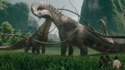 Still 5 of Jurassic World: Rebirth (2025) DS4K WEB-DL [Hindi (DD5.1) & English] 4K 1080p 720p & 480p Dual Audio [x264/10Bit-HEVC]