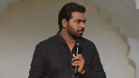 Still 3 of Zakir Khan: Tathastu (2022) Hindi WEB-DL 1080p 720p & 480p x264 DD5.1 | Full Stand-up
