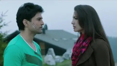 Still 2 of Fever (2016) WEB-DL [Hindi DD5.1] 1080p 720p & 480p [x264/HEVC]