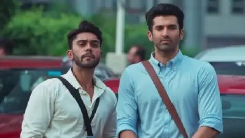 Still 2 of Gumraah (2023) WEB-DL [Hindi DD5.1] 4K 1080p 720p & 480p [x264/HEVC]