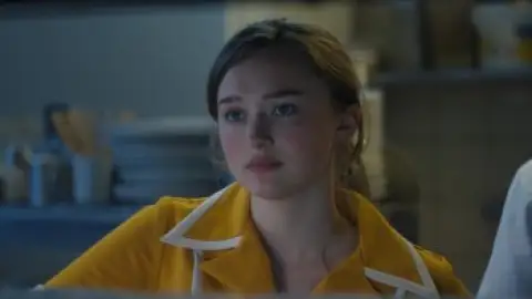 Still 1 of Fear Street: Prom Queen (2025) WEB-DL [Hindi (DD5.1) & English] 4K 1080p 720p & 480p Dual Audio [x264/10Bit-HEVC]