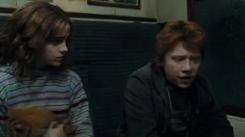 Still 1 of Harry Potter and the Prisoner of Azkaban (2004) BluRay [Hindi (ORG 2.0) & English] 1080p 720p & 480p Dual Audio [x264/10Bit-HEVC]