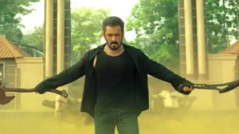 Still 8 of Sikandar (2025) DS4K WEB-DL [Hindi DD5.1] 4K 1080p 720p & 480p [x264/10Bit-HEVC]