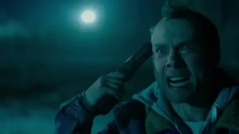 Still 7 of Night Hunter (2018) BluRay [Hindi (ORG 2.0) & English] 1080p 720p & 480p Dual Audio [x264/10Bit-HEVC]