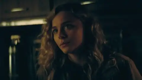 Still 1 of The PeriPheral (Season 1) WEB-DL [Hindi 5.1 & English] 1080p 720p & 480p [x264/10Bit HEVC] | EP-8 Added ! [Prime Series]