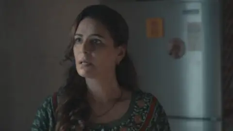Still 3 of Kafas (Season 1) WEB-DL [Hindi DD5.1] 1080p 720p & 480p x264 HD | ALL Episodes [SonyLiv Series]