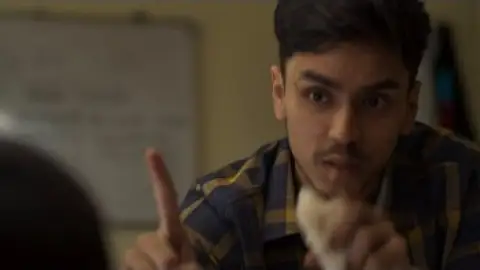 Still 6 of Hostel Daze (Season 2) Hindi WEB-DL 1080p 720p [x264/HEVC 10bit]