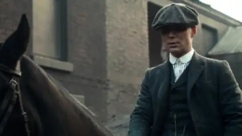 Still 1 of Peaky Blinders (Season 1) BluRay [Hindi (DD2.0) & English] 1080p 720p & 480p [x264/10Bit-HEVC] | [ALL Episodes] | TV Series