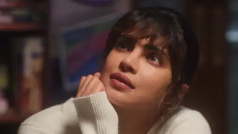 Still 3 of Love Again (2023) Dual Audio [Hindi (ORG 5.1) + English] WEB-DL 1080p 720p & 480p [x264/10bit HEVC]