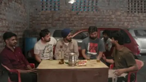 Still 6 of Yaarmates (Season 1) WEB-DL Punjabi [DD2.0] 4K 1080p 720p & 480p [x264/ESubs] | ALL Episodes