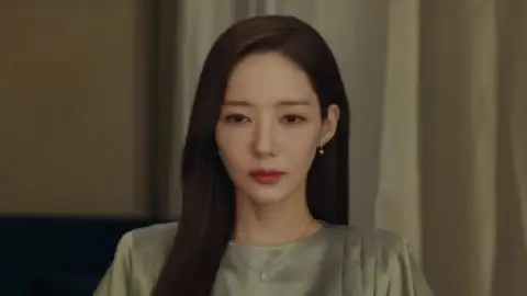 Still 2 of Siren’s Kiss (Season 1) WEB-DL [Hindi (DD2.0) & English] 1080p 720p & 480p Dual Audio [x264/10Bit-HEVC] | AMZN Series | ALL EPiSODES