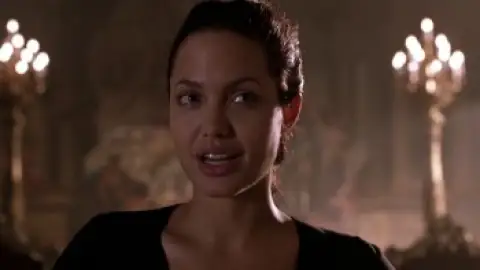 Still 4 of Lara Croft: Tomb Raider (2001) BluRay [Hindi (DD5.1) & English] 1080p 720p & 480p Dual Audio [x264/10Bit-HEVC]