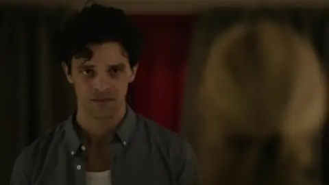 Still 5 of Steal (Season 1) WEB-DL [Hindi (DD5.1) & English] 4K 1080p 720p & 480p [x264/10Bit-HEVC] | [ALL Episodes] | PrimeVideo Series