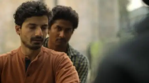 Still 2 of Shehar Lakhot (Season 1) WEB-DL [Hindi DD5.1] 1080p 720p & 480p [x264/HEVC] HD | ALL Episodes [Amazon Series]