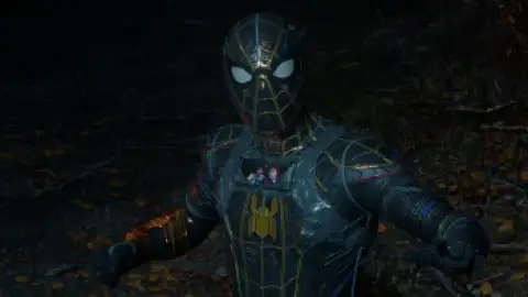 Still 4 of Spider-Man: No Way Home (2021) Extended WEB-DL [Hindi (ORG 5.1) & English] 1080p 720p & 480p Dual Audio [x264/10Bit HEVC]