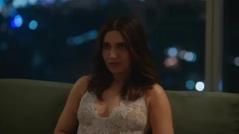 Still 2 of The Royals (Season 1) WEB-DL Hindi 4K 1080p 720p & 480p x264 DD5.1 | NF Series