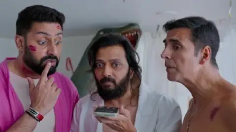 Still 4 of Housefull 5A (2025) WEB-DL [Hindi (DD5.1)] 4K 1080p 720p & 480p [x264/HEVC]