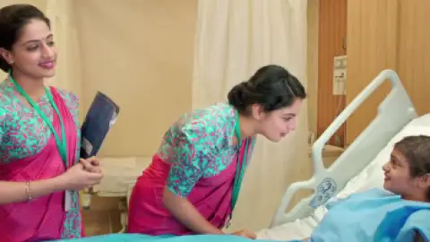 Still 5 of Oru Yamandan Premakadha (2019) UNCUT WEB-DL [Hindi (ORG 2.0) + Malayalam] 1080p 720p & 480p Dual Audio [x264/HEVC]