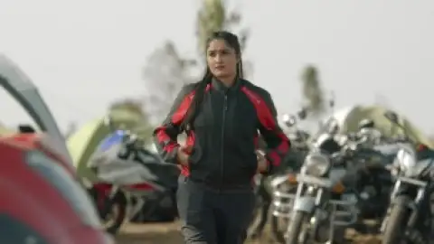 Still 6 of Paru Parvathy (2025) WEB-DL [Hindi (DD5.1) & Kannada] 1080p 720p & 480p Dual Audio [x264/HEVC]