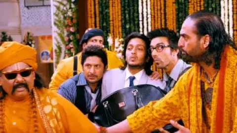Still 1 of Double Dhamaal (2011) BluRay [Hindi DD5.1] 1080p 720p & 480p [x264/HEVC]