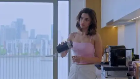 Still 4 of Amar Prem Ki Prem Kahani (2024) WEB-DL [Hindi DD5.1] 4K 1080p 720p & 480p [x264/HEVC]