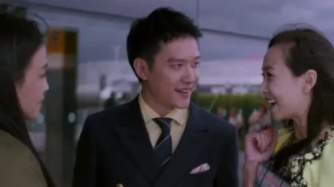 Still 1 of My Best Friend’s Wedding (2016) WEB-DL [Hindi (DD2.0) & Chinese] 1080p 720p & 480p Dual Audio [x264/ESubs]