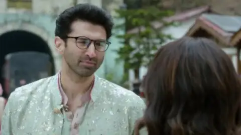 Still 3 of Metro… In Dino (2025) WEB-DL [Hindi DD5.1] 4K 1080p 720p & 480p [x264/HEVC]