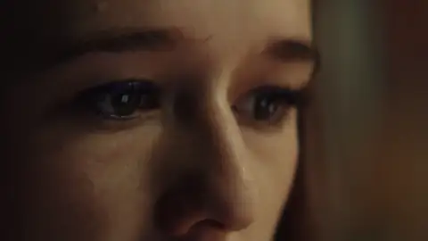 Still 6 of Quick (2019) WEB-DL [Hindi (ORG 2.0) + Swedish] 1080p 720p & 480p Dual Audio [x264/ESubs]