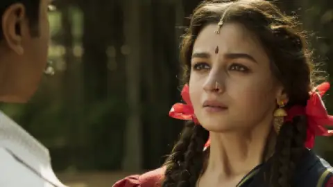 Still 8 of RRR: Rise Roar Revolt (2022) Hindi (ORG 5.1) WEB-DL 1080p 720p & 480p x264/10Bit-HEVC [NetFlix]