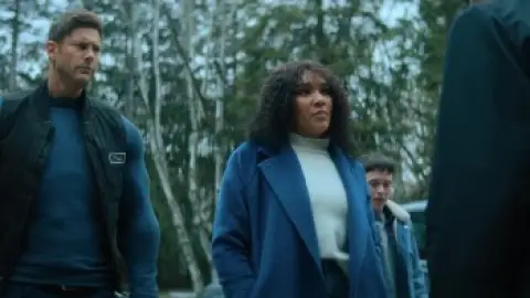 Still 6 of The Umbrella Academy (Season 2) WEB-DL [Hindi (DD5.1) & English] 1080p 720p & 480p [x264/Esubs] | [ALL Episodes] | NF Series